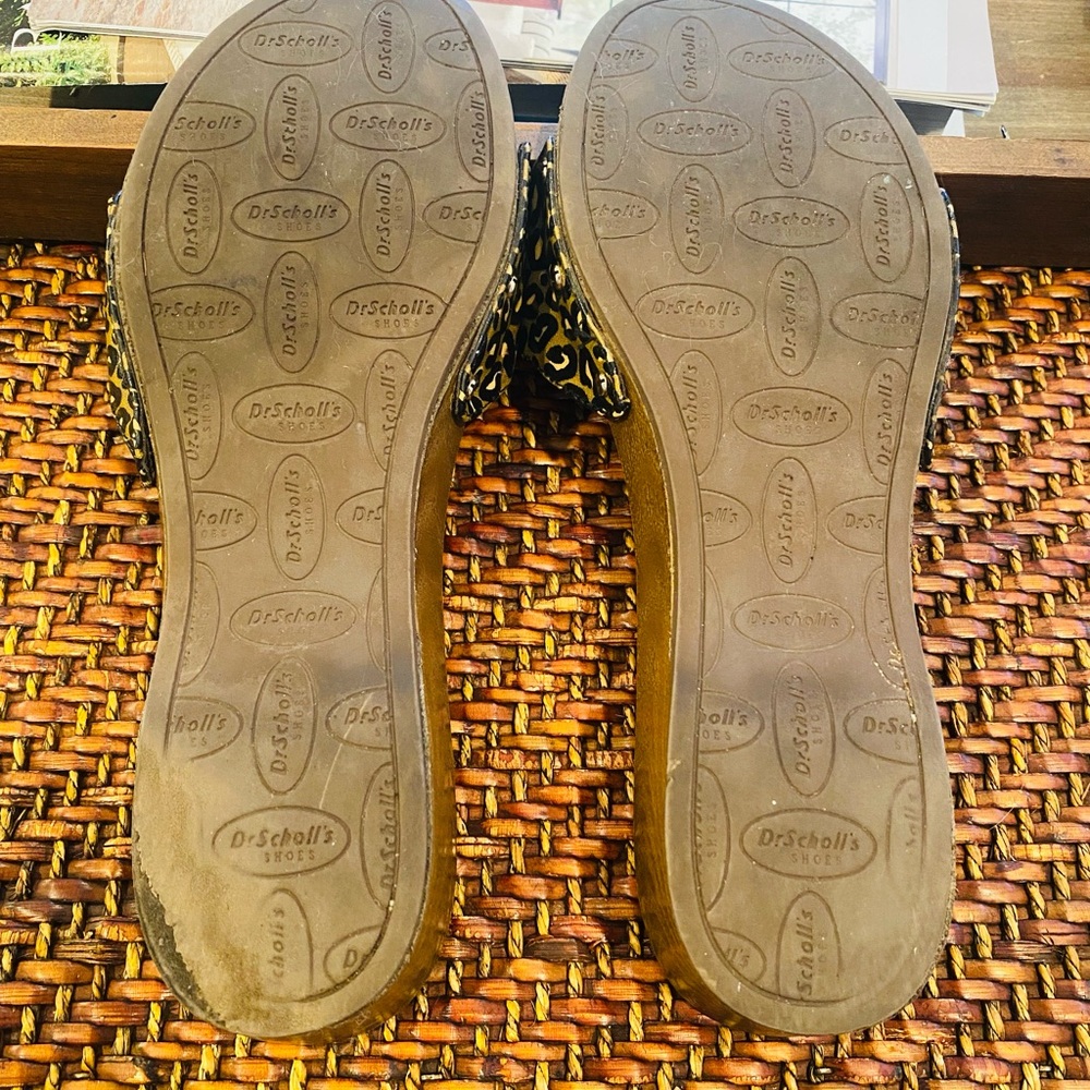 Dr. Scholls Leopard Print Slide/Sandal - Picture 5 of 9